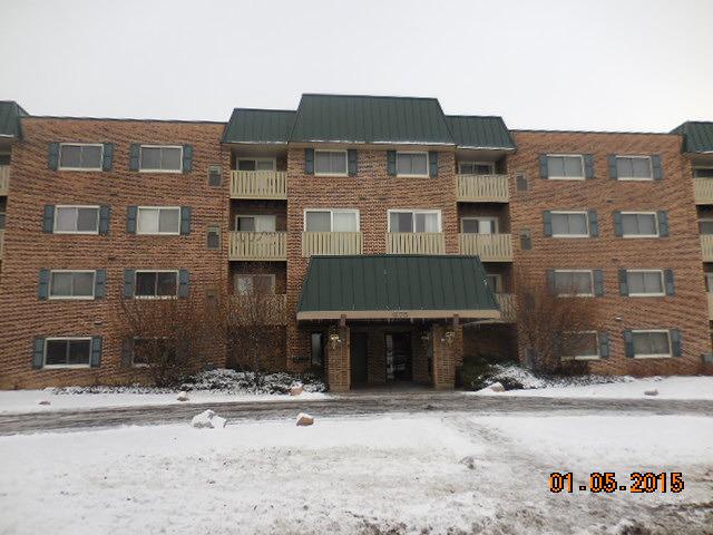675 Grove Dr. #102, Elk Grove Village, IL 60007