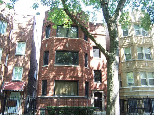 7653 S Kingston Ave., Chicago, IL 60649