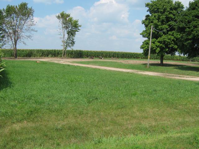 115 N 14th Rd., Lostant, IL 61334