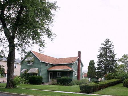 217 Cass St., Lemont, IL 60439