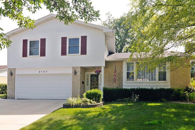 2107 E Lillian Ln., Arlington Heights, IL 60004