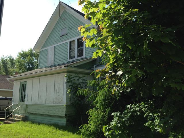 709 North Ave., Aurora, IL 60505