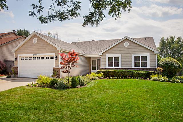 27W071 Chestnut Ln., Winfield, IL 60190