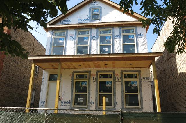 2436 W Belle Plaine Ave., Chicago, IL 60618