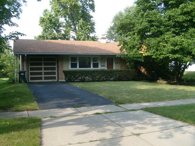 480 Northview Ln., Hoffman Estates, IL 60169