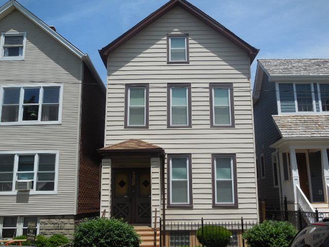 1322 W Nelson St., Chicago, IL 60657
