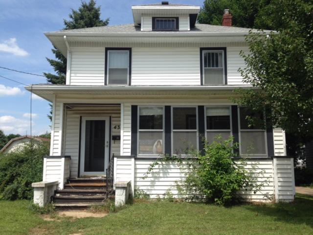 432 W Douglas St., Freeport, IL 61032