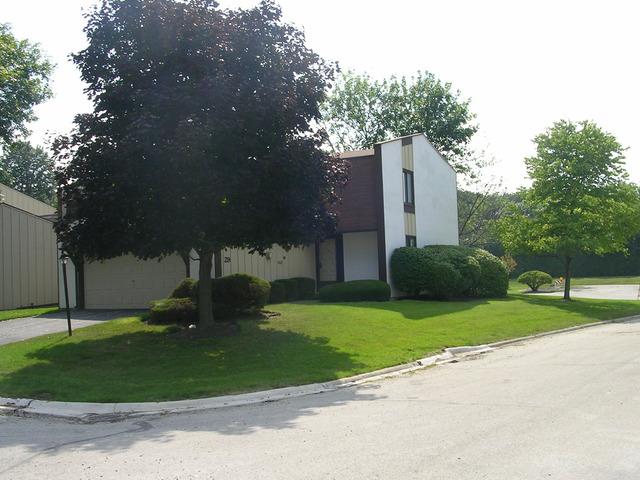 29 Elmwood Ct., Indian Head Park, IL 60525
