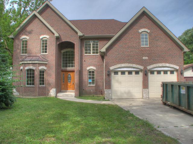 5924 Woodward Ave., Downers Grove, IL 60516