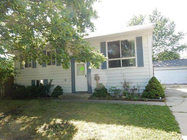 402 Chase Ter., Streamwood, IL 60107