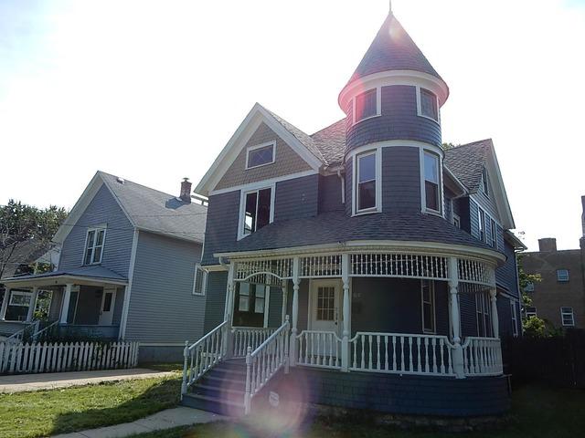 609 Lafayette St., Aurora, IL 60505