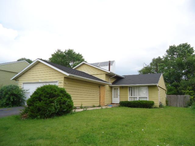 4058 Indian Hill Dr., Country Club Hills, IL 60478