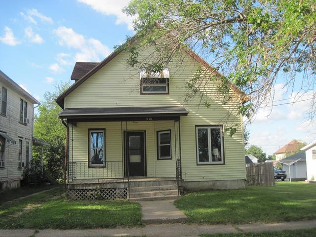 910 E Empire St., Freeport, IL 61032