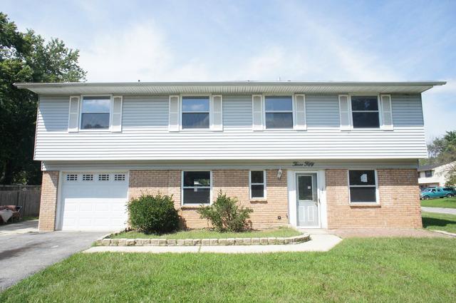 350 Fleetwood Ave., Bolingbrook, IL 60440