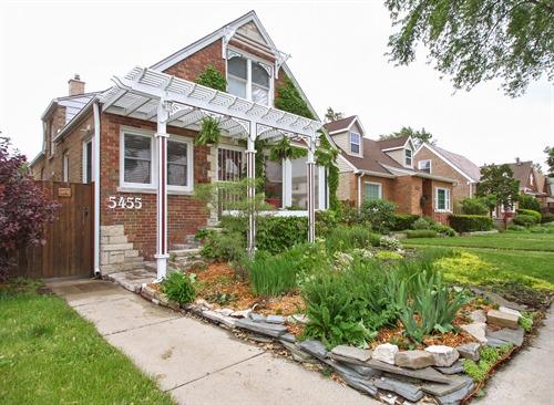 5455 N New England Ave., Chicago, IL 60656