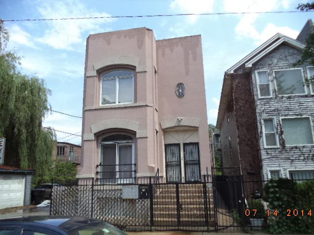 2042 W Crystal St., Chicago, IL 60622