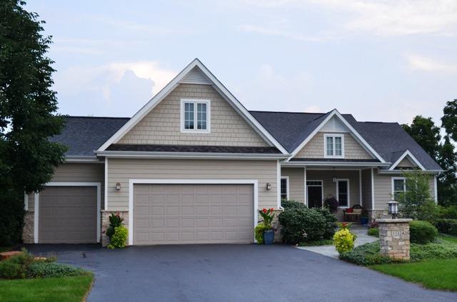 13324 Promontory Tr., Roscoe, IL 61073