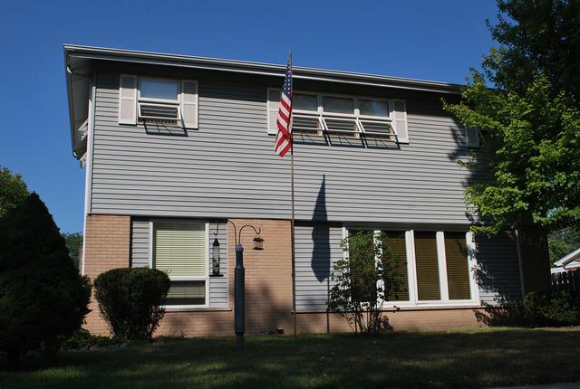 9206 Mango Ave., Morton Grove, IL 60053
