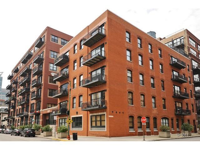 226 N Clinton St. #103, Chicago, IL 60661