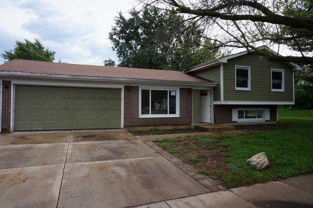 127 Lexington Dr., Bolingbrook, IL 60440
