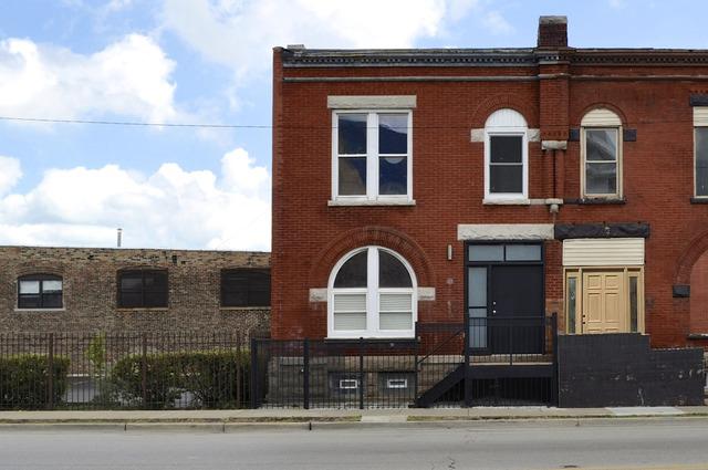 323 N Sacramento Blvd., Chicago, IL 60612