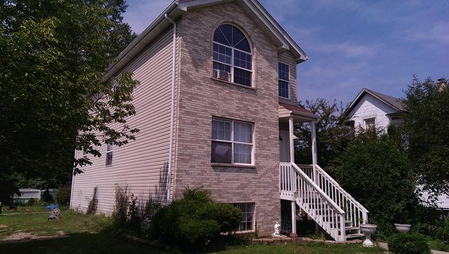 655 Landau Ave., Joliet, IL 60432