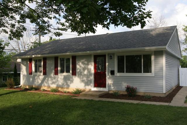 305 Chase Ter., Streamwood, IL 60107