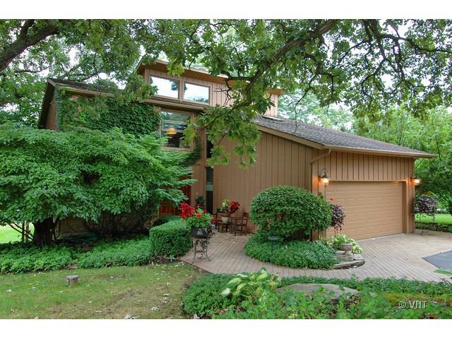 38W779 Brindlewood Ln., Elgin, IL 60124