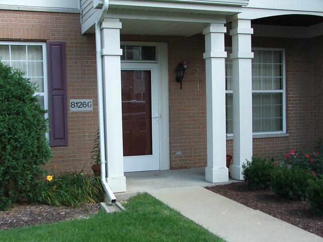 8126 Concord Ln. #G, Justice, IL 60458