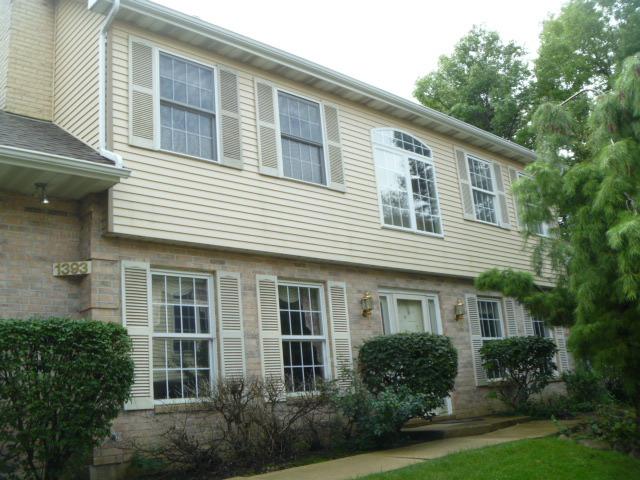 1393 Laurel Oaks Dr., Streamwood, IL 60107
