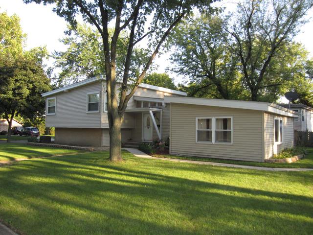 384 N Mission Ave., Villa Park, IL 60181