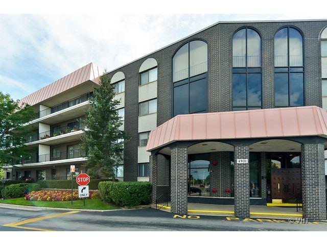 4901 Golf Rd. #208, Skokie, IL 60077