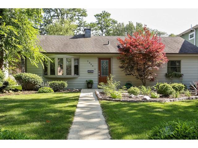 1533 Thornwood Dr., Downers Grove, IL 60516