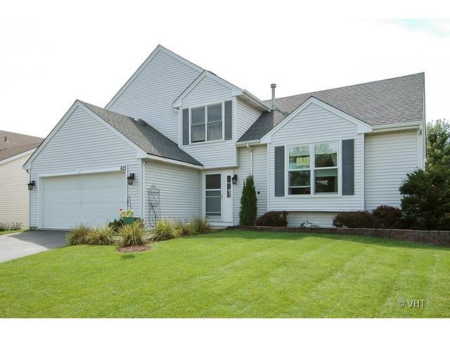 625 Grace Dr., Lake In The Hills, IL 60156