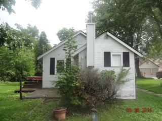32 Rushmore Rd., Fox Lake, IL 60020