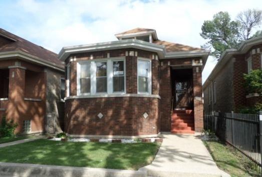 8215 S Hermitage Ave., Chicago, IL 60620