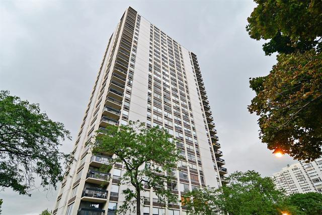 1355 N Sandburg Ter. #1208, Chicago, IL 60610