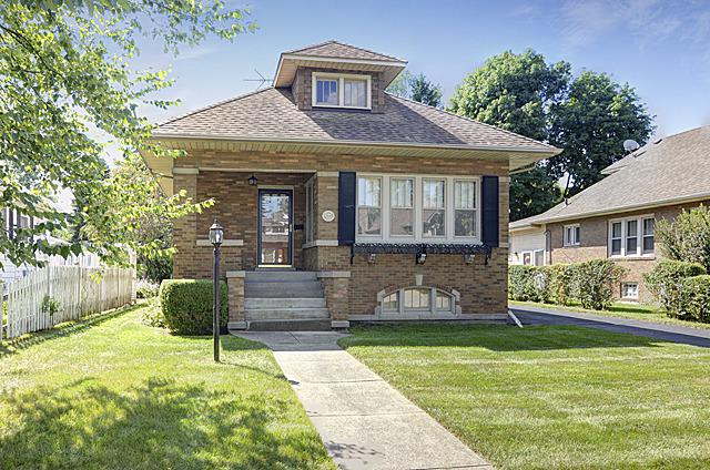 184 E Grantley Ave., Elmhurst, IL 60126