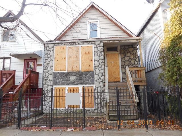 2961 W Nelson St., Chicago, IL 60618