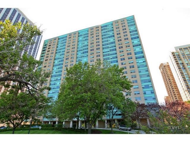 3180 N Lake Shore Dr. #2E, Chicago, IL 60657