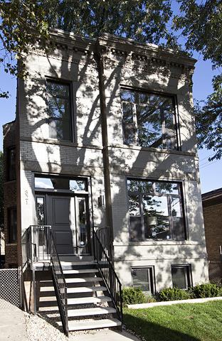 821 N Francisco Ave., Chicago, IL 60622