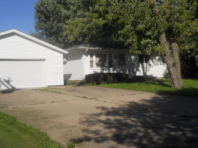 1830 Center St., Lee Center, IL 61331