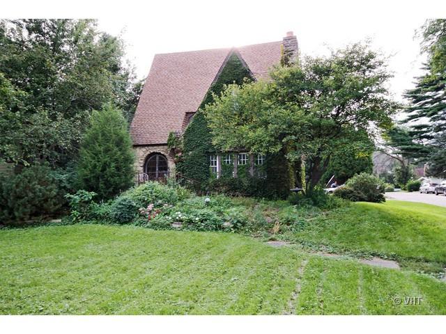 152 N Lincolnway, North Aurora, IL 60542