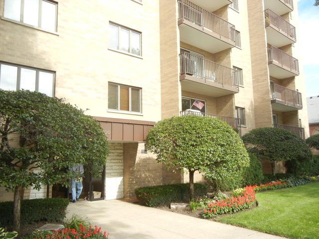 700 Graceland Ave. #504, Des Plaines, IL 60016