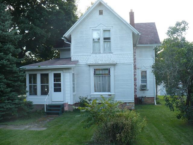 201 Allen St., Holcomb, IL 61043