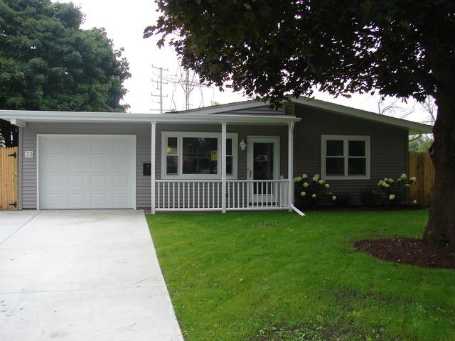 23 Cedar Dr., North Aurora, IL 60542