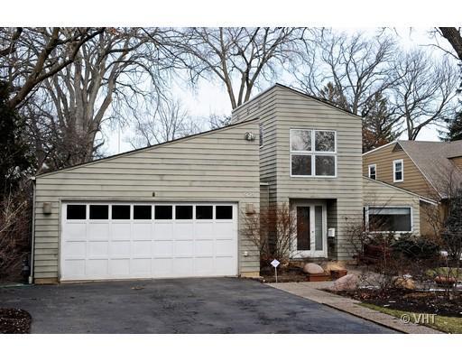 925 Kimball Rd., Highland Park, IL 60035