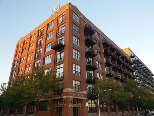 1250 W Van Buren St. #207, Chicago, IL 60607