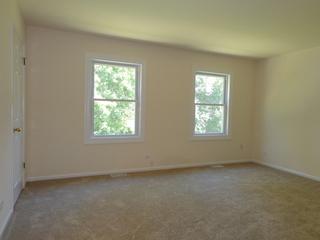 315 Ardmore Ct., Vernon Hills, IL 60061