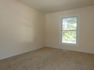 315 Ardmore Ct., Vernon Hills, IL 60061